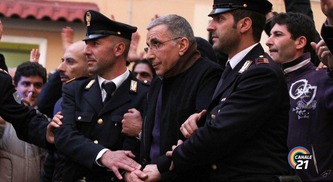 Il bunker del boss Michele Zagaria a Casapesenna, il Centro Pio La Torre a Santa Maria La Fossa. Due luoghi legati tra di loro, uniti dal filo nero della camorra.