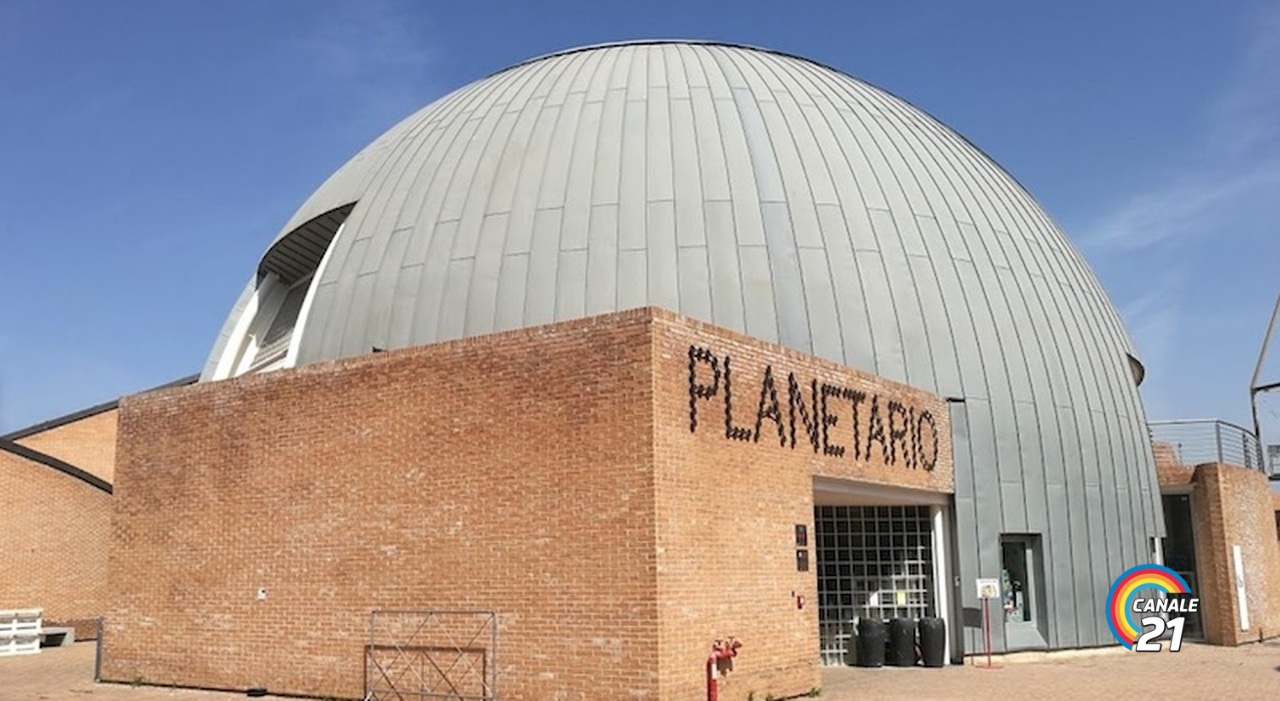 Città della Scienza, buchi neri e povertà educativa