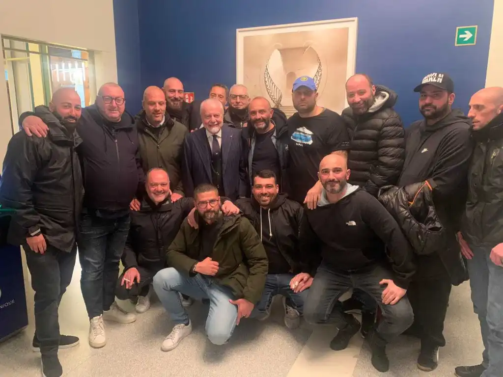 De Laurentiis-ultras, pace forzata