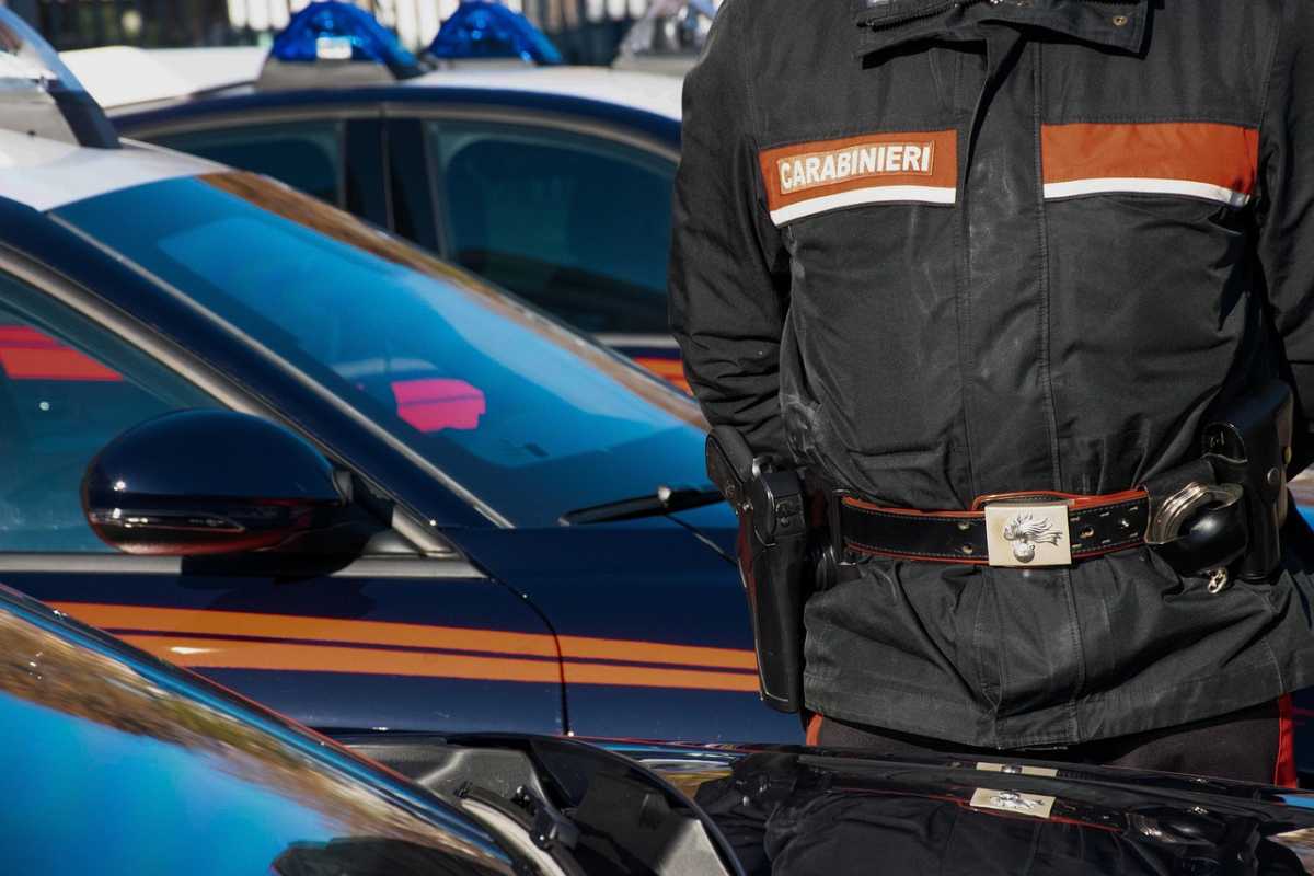 In Caserma per una denuncia ma scatta l’accusa di ricettazione