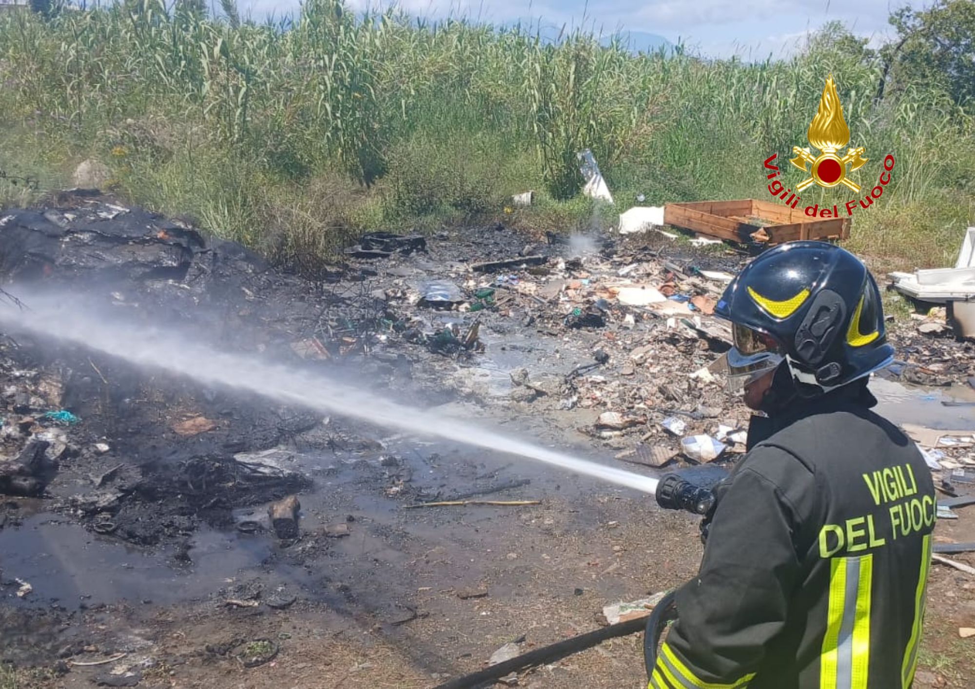 Ennesimo incendio a Pontecagnano