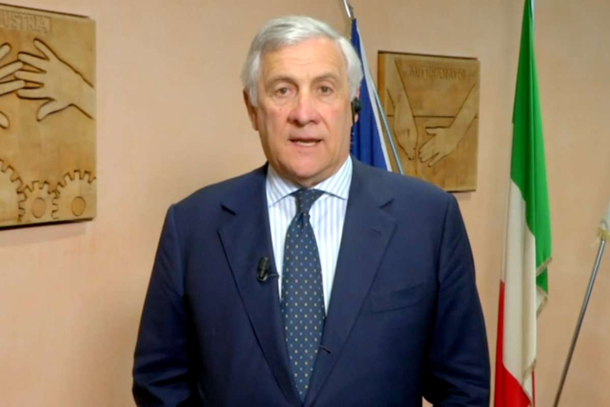 Conferenza Unesco, Tajani: «Vogliamo rendere Napoli protagonista della cultura mondiale»