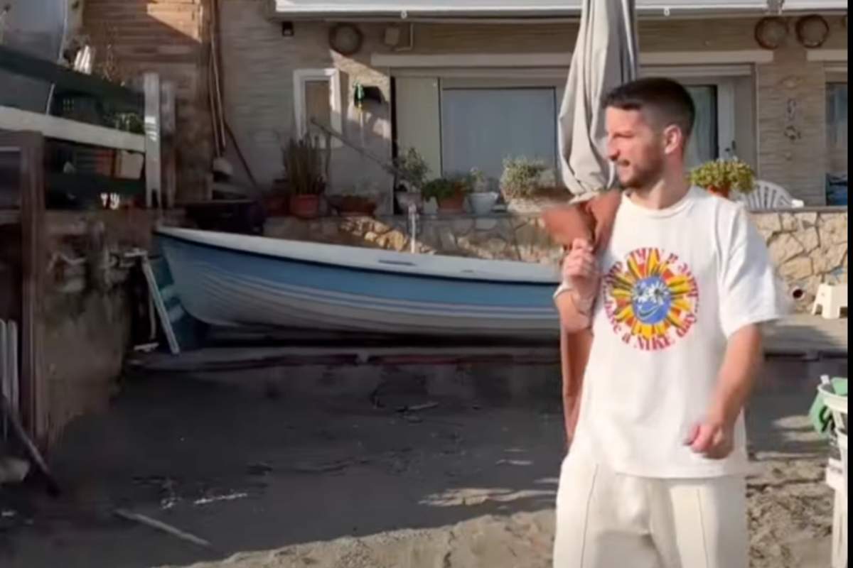 Mertens è tornato a Napoli