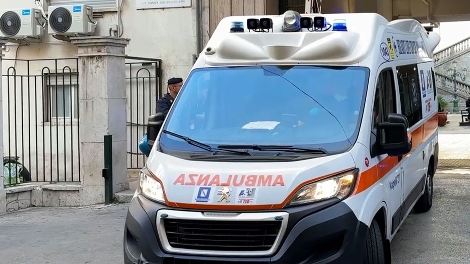 Ischia, centauro perde il controllo della moto e muore