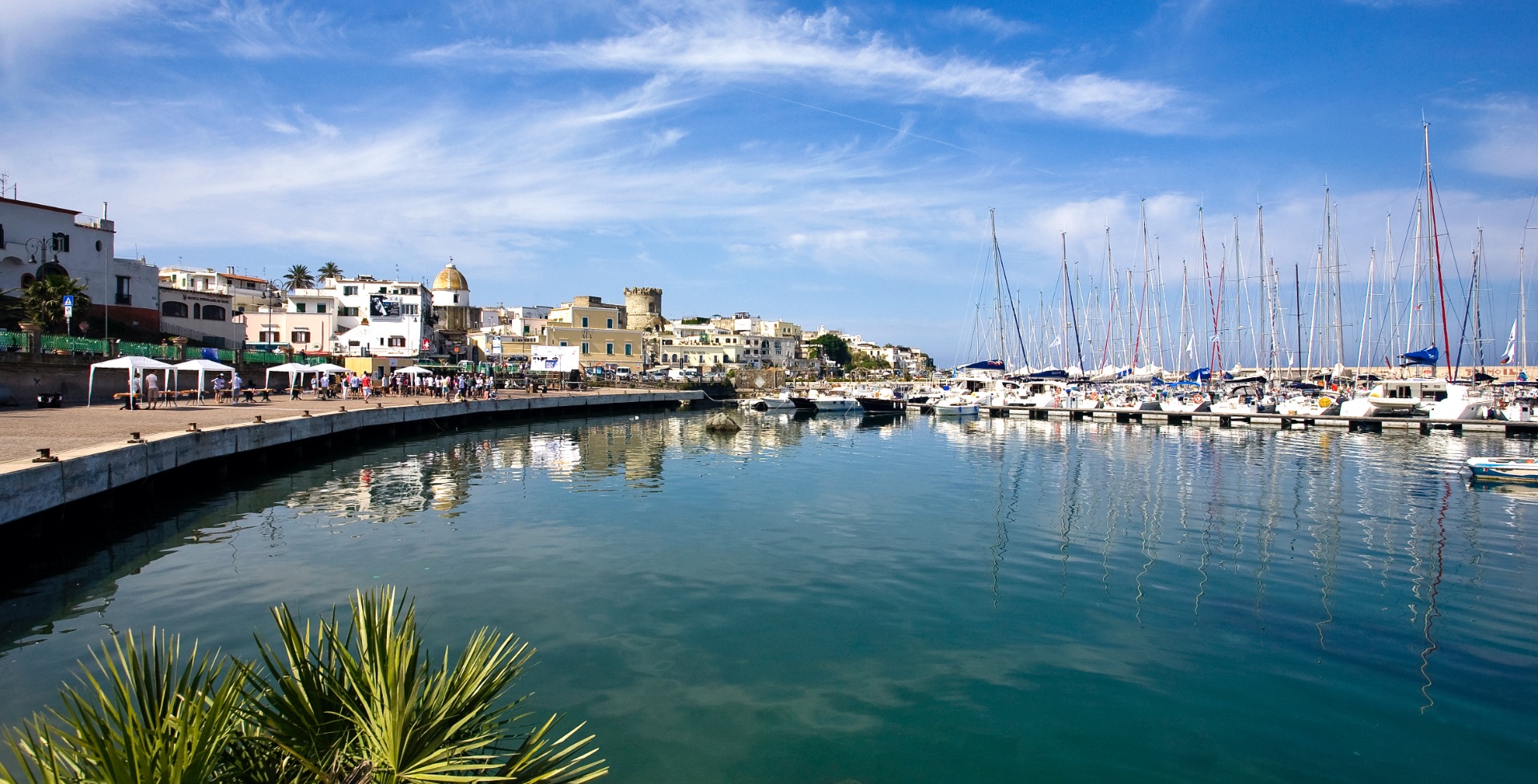 Forio d’Ischia, no al trash si’ alla cultura