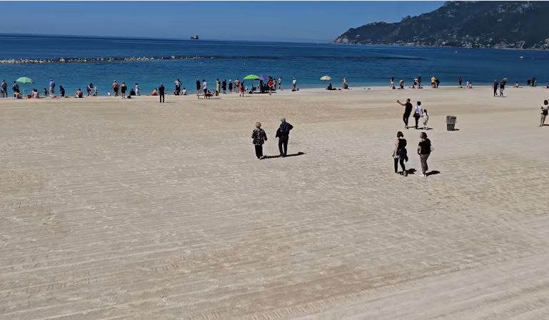 Salerno, educazione ambientale in spiaggia