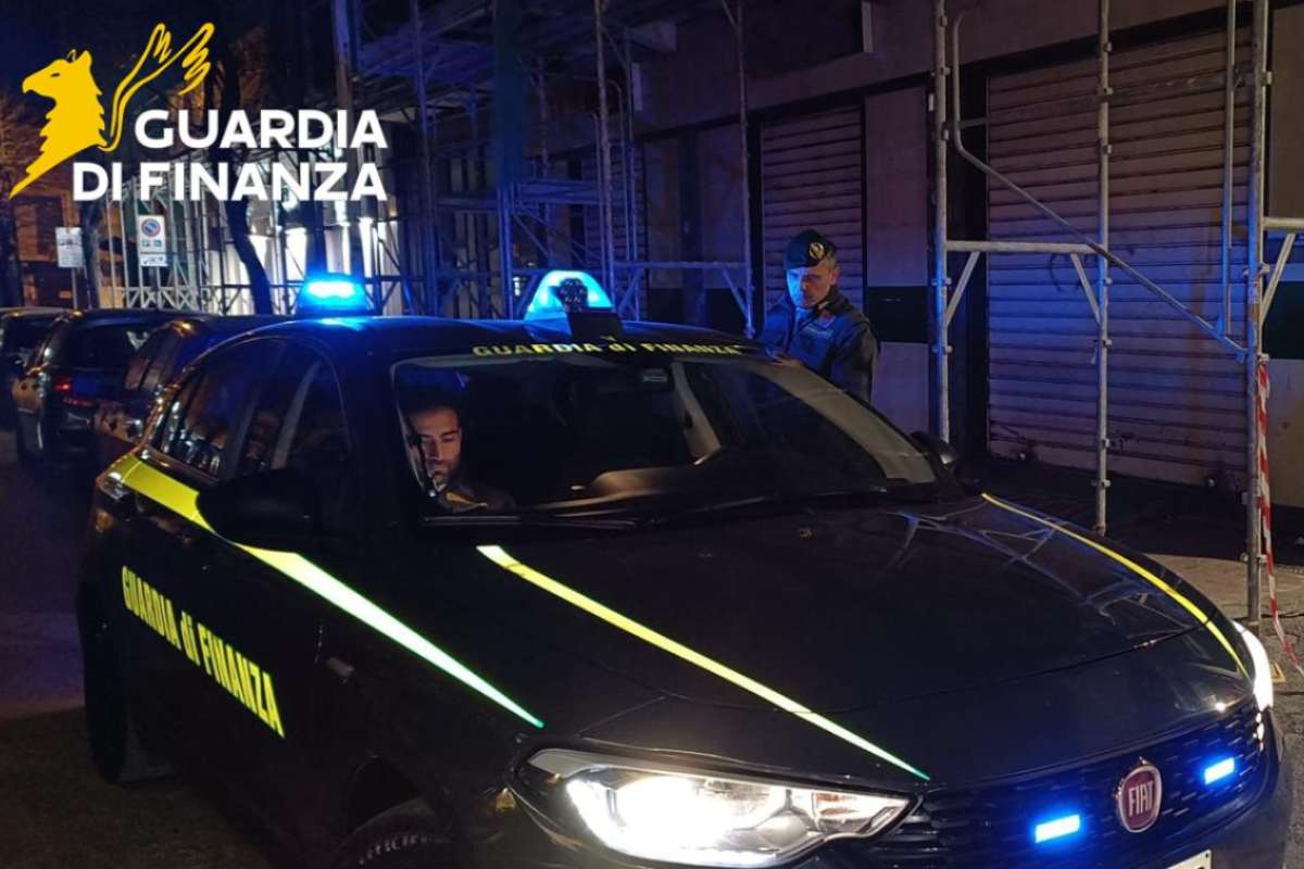 Furti negozi al Vomero, preso