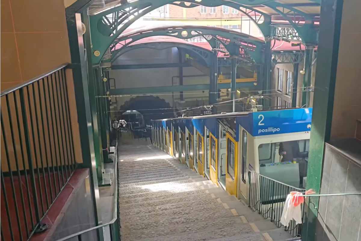 Nuovo stop per la funicolare di Chiaia