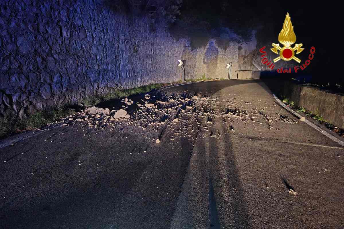 Costiera amalfitana, due frane nella notte