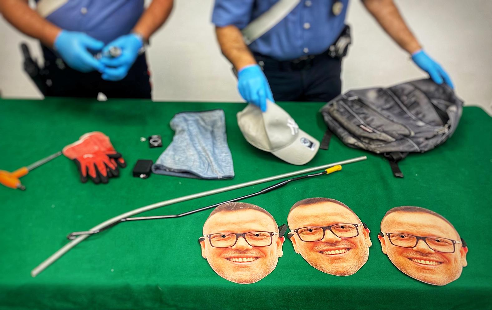 Ladro con la maschera di Gigi D’Alessio
