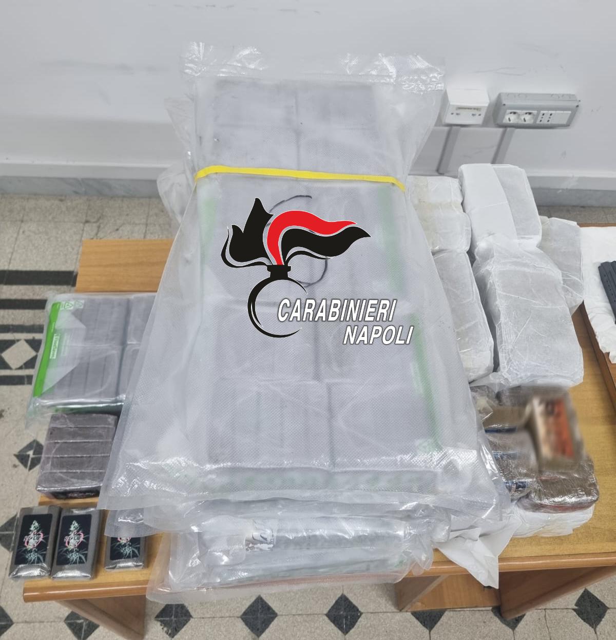 Maxi operazione antidroga dei carabinieri tra Napoli e provincia, 4 arresti