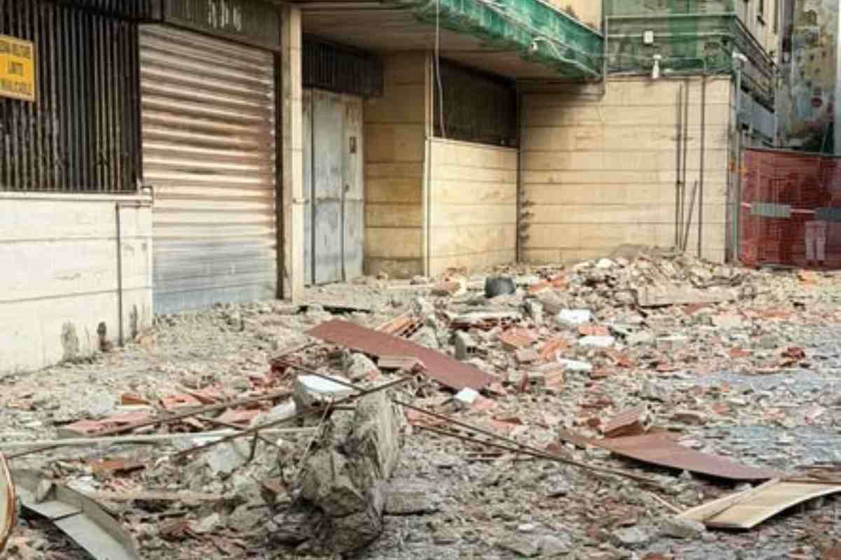 Vietri sul mare, cede muro del Regina Margherita