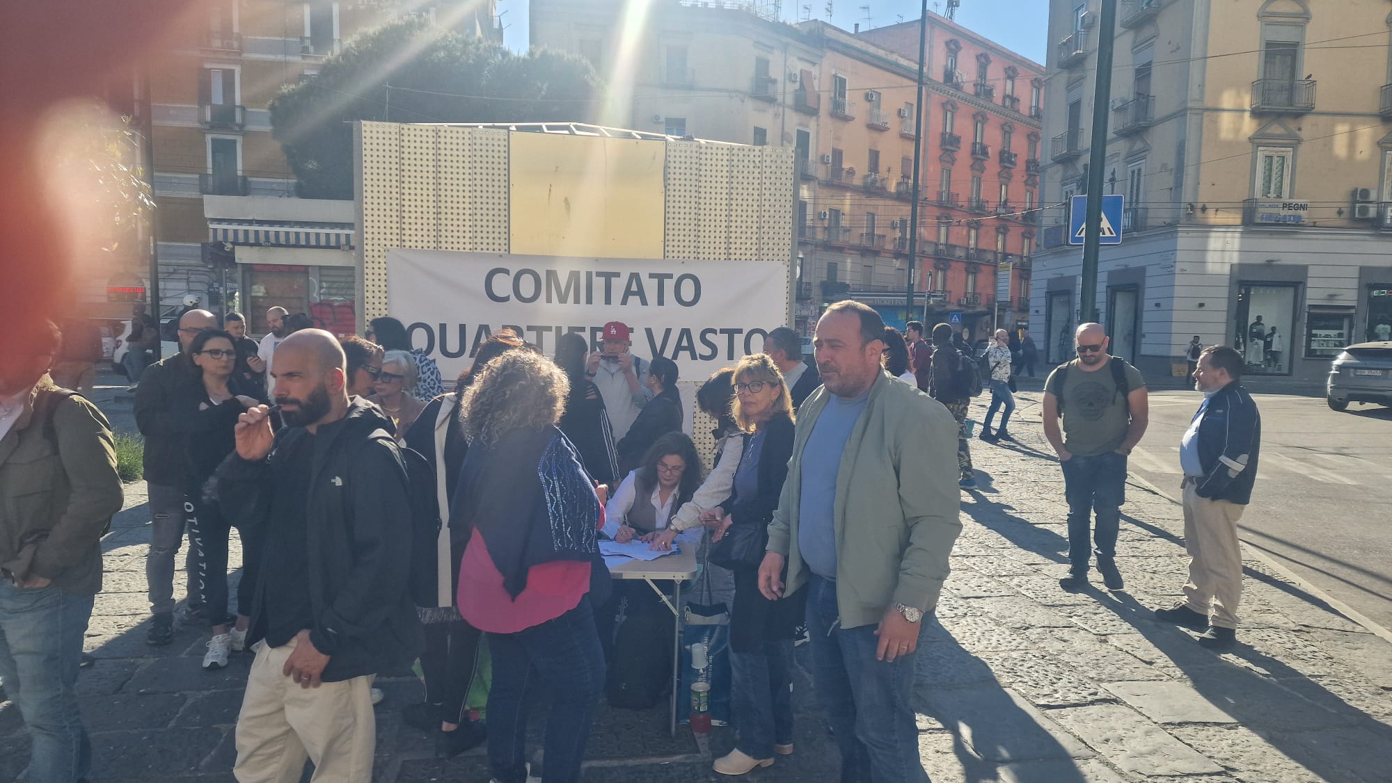 Napoli, protesta al Vasto contro degrado e violenza. Residenti chiedono più sicurezza