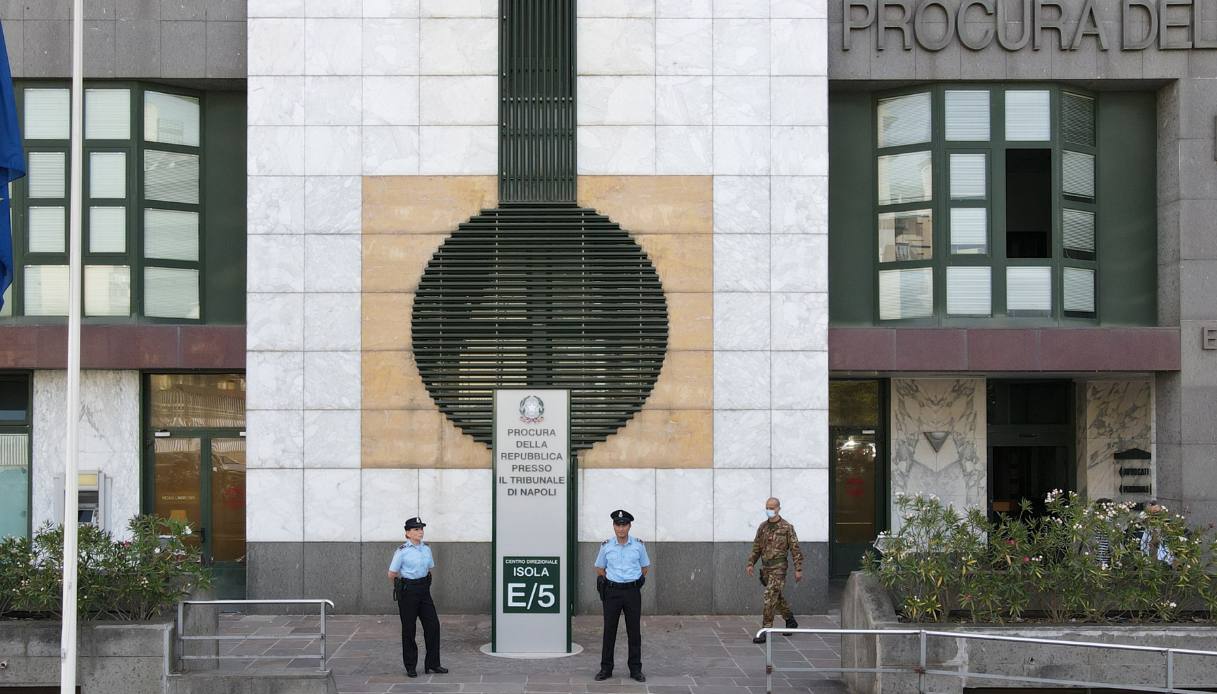 Napoli, operai morti al Rione Alto. La perizia della Procura: “serie di negligenze”