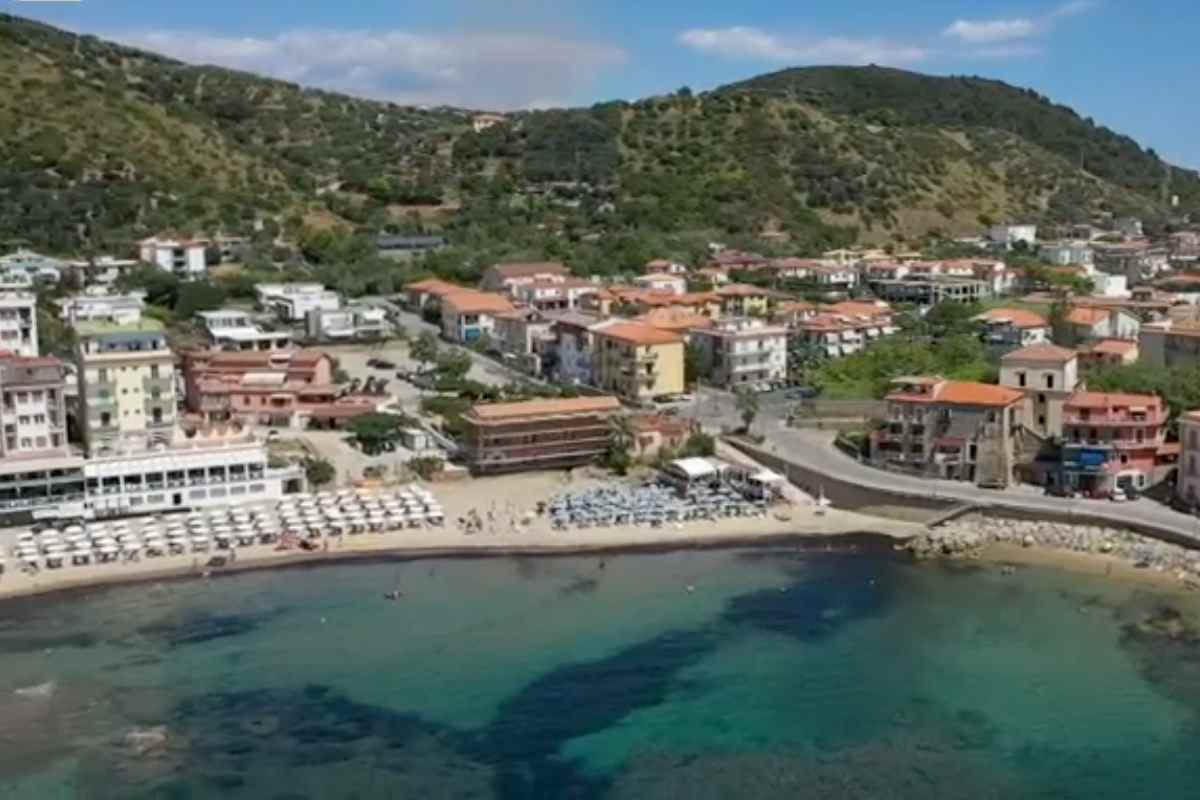 Pollica regina delle spiagge 2026, nella top ten molta Sardegna