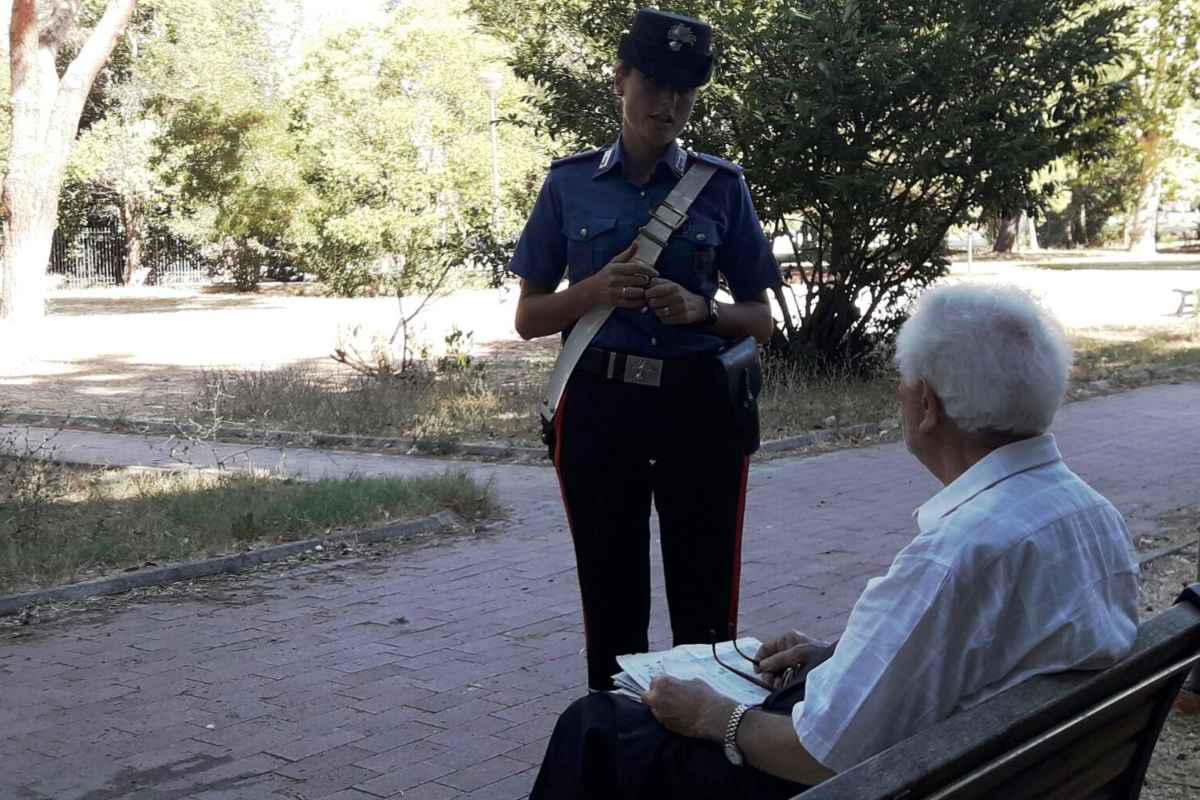 Napoli, truffa del finto bancario: restituiti 27mila euro alla vittima
