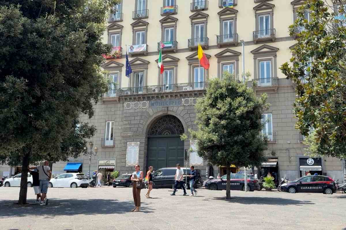 Movida e turismo, è scontro sulle regole a Napoli