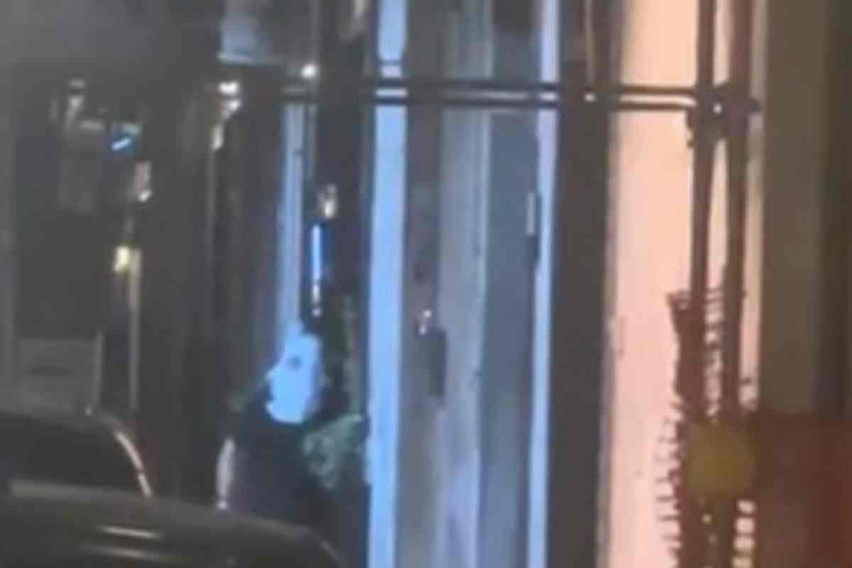 Castellammare di Stabia, rapina hair stylist con machete e cappuccio: arrestato