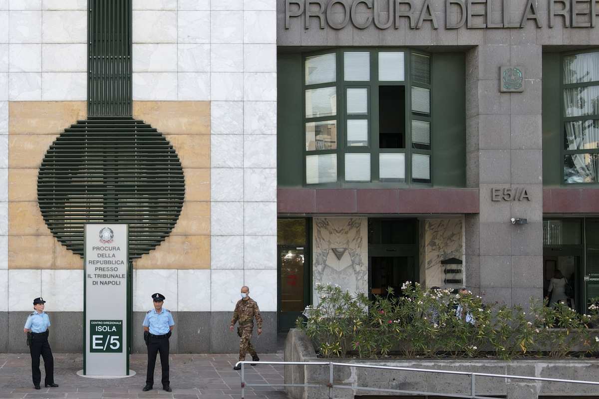 Il Palazzo della Procura di Napoli